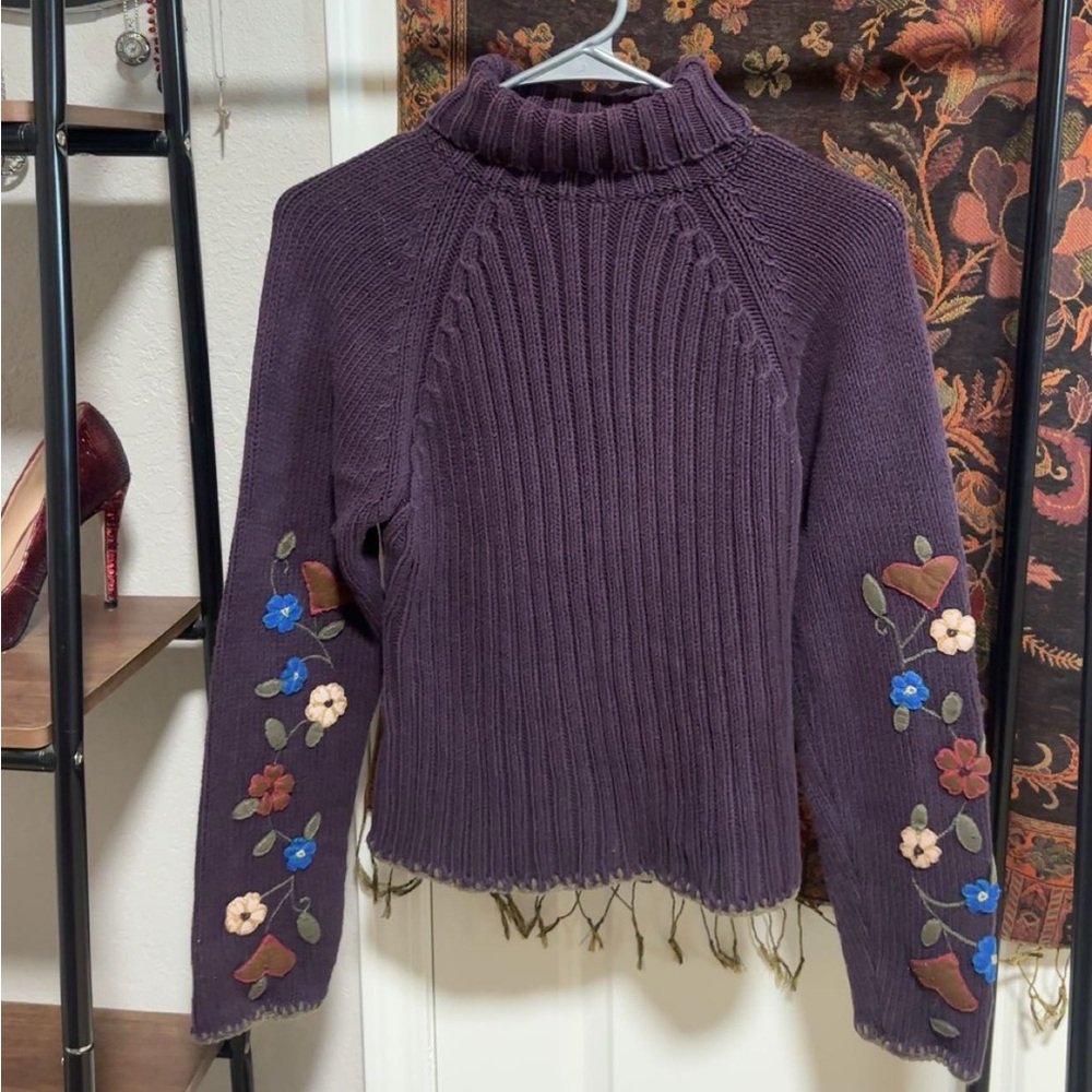 Purple Floral Embroidered Women's Sweater